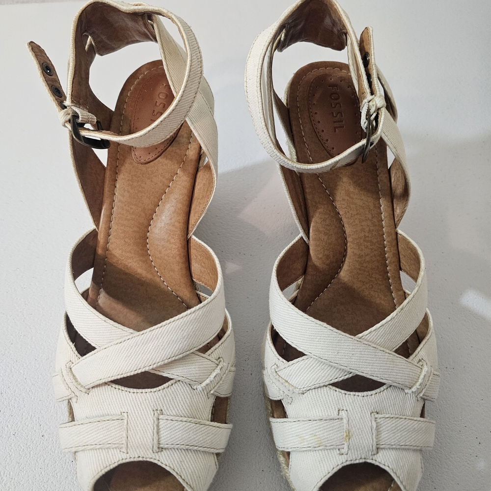 Fossil Women's Cream Strappy Sandals